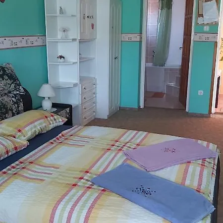 Apartmanhaz Klara Тихань