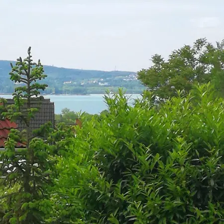 Apartmanhaz Klara Гостевой дом *